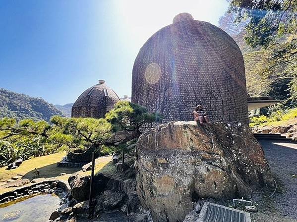 橫山內灣「槑齋」古印度佛窟式建築台灣唯一的佛教洞窟綠建築-主