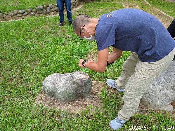 圈椅與墳型/學測國綜考鄭崇和之官墓（1867年）臺灣第一位「