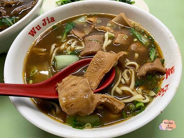 【不專業食記】台北北投｜吳家牛肉麵~北投牛肉麵兵家之地的知名