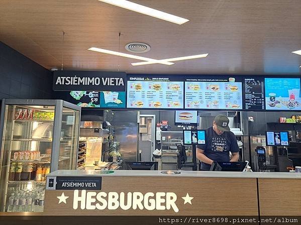 LTU_立陶宛〝Hesburger 速食店 吃漢堡、薯條、飲