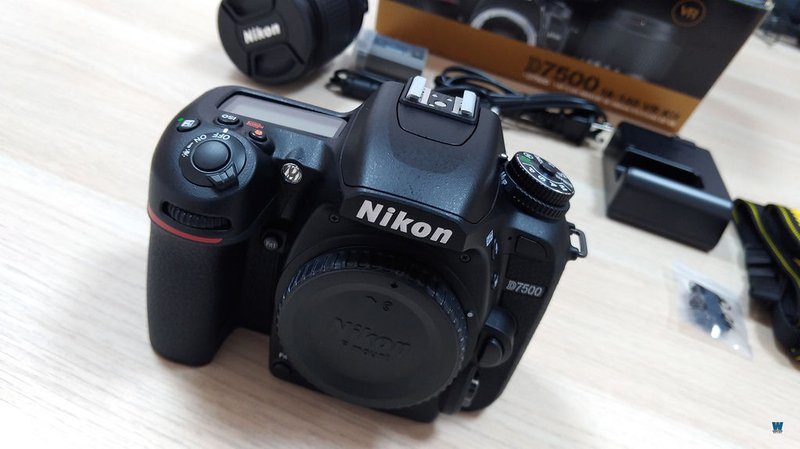 Nikon d7500 單眼相機開箱評價  進階數位單眼規格與教學測試kit組鏡頭拍照錄影 (18-140mm) (8).jpg