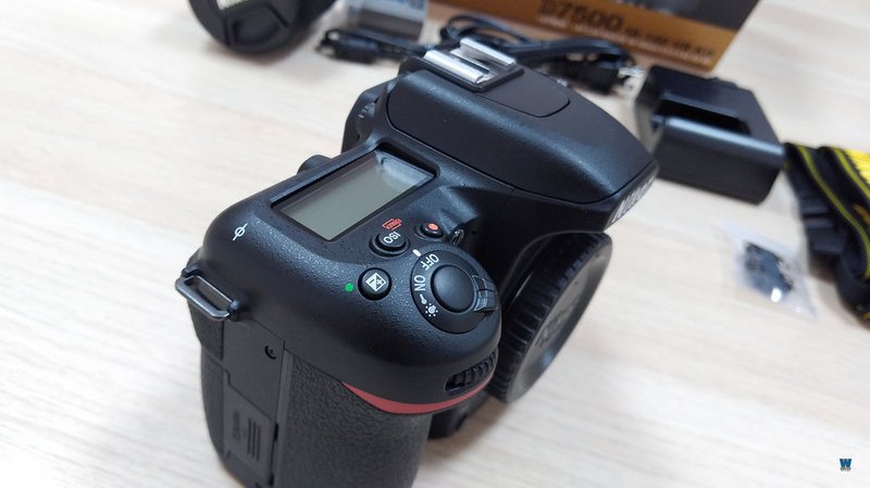 Nikon d7500 單眼相機開箱評價  進階數位單眼規格與教學測試kit組鏡頭拍照錄影 (18-140mm) (9).jpg