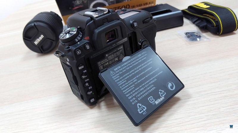 Nikon d7500 單眼相機開箱評價  進階數位單眼規格與教學測試kit組鏡頭拍照錄影 (18-140mm) (11).jpg