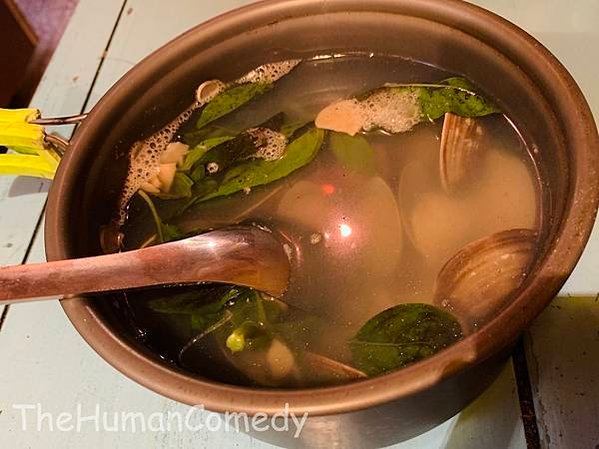 淡水路邊烤肉推薦餐點：蛤蜊湯