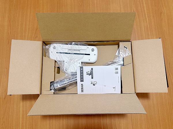 實測開箱📦寵物居家清潔【HERAN 禾聯家電】輕量化有線吸塵