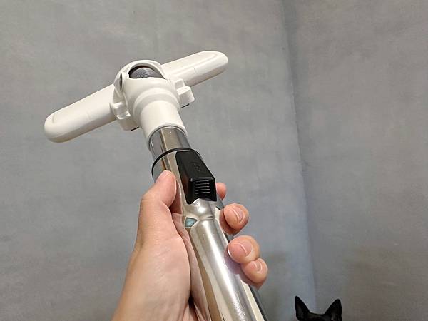 實測開箱📦寵物居家清潔【HERAN 禾聯家電】輕量化有線吸塵