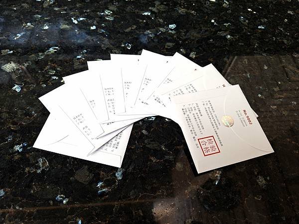 紅方方二胡弦 2024年全新包裝 正品防偽標籤 專業二胡弦 