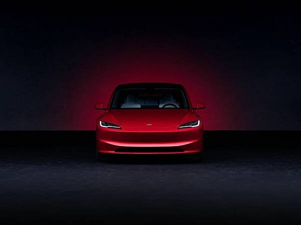 Model 3 煥新版首季交付突破 2,000 輛 Tesla 第二季掛牌逾 5,800 輛 再創台灣電動車掛牌紀錄