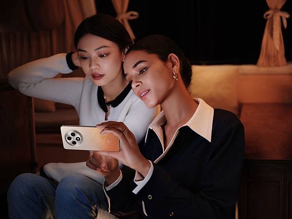OPPO Reno12 F 搭載聯發科6300 處理器，採用最新節能技術，能源效率提升了10%，有效降低功耗與延長電池時間