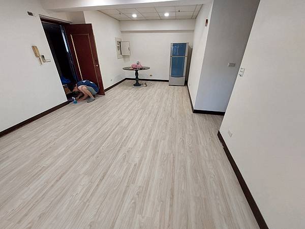 格萊得地板伊利頓系列ED-01分享：桃園市八德區的公寓三房使