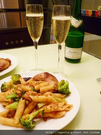 roast chicken with tuna pasta &amp; sparkling wine