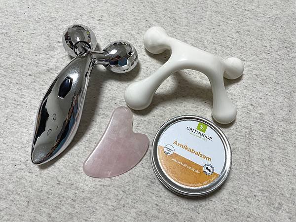 用一些按摩小幫手來幫你回血疲憊的身心靈-果林多兒天然山金車刮