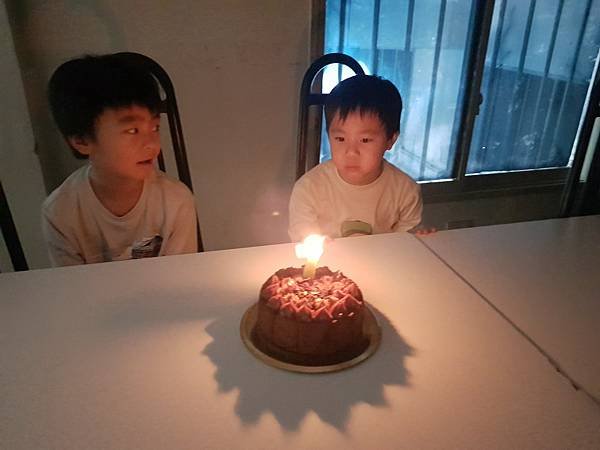 祝LIAM生日快樂!