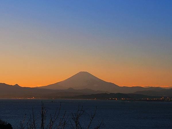 【神奈川縣】江之島：用一天的時間，走進日劇裡的悠閒氣息，浪漫