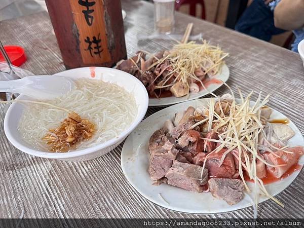 ｜食記-台北市萬華區｜好款姨米粉湯｜巷弄內古早味米粉湯，切料