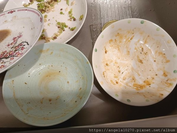 開箱【茶樹莊園 洗衣球】酵素淨白 / 室內晾衣 &amp; 茶樹小蘇