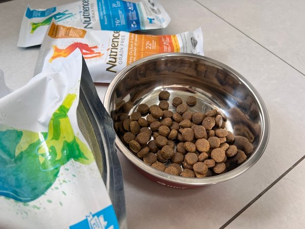 [寵物] Nutrience紐崔斯無穀養生飼料評價 八犬寵物