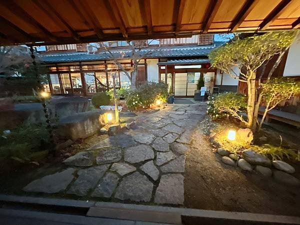 【2023奈良美食】超人氣排隊名店_志津香釜飯