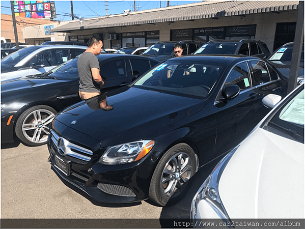 car2tw業務在BENZ美國原廠幫客戶挑車選車購車