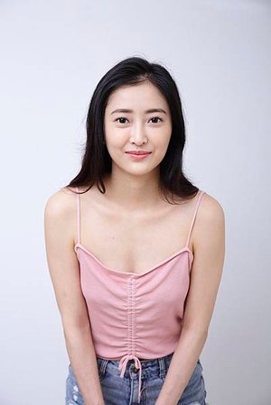 Motiva魔滴隆乳大使隆乳手術前前傾無乳溝