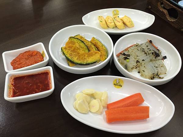 ❣ 食記 ❣ 首爾｜元奶奶菜肉包 鍾路五街店｜