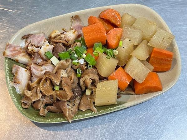 人和食物氣質就不同~~東引小吃女婿店和南西東引快刀手