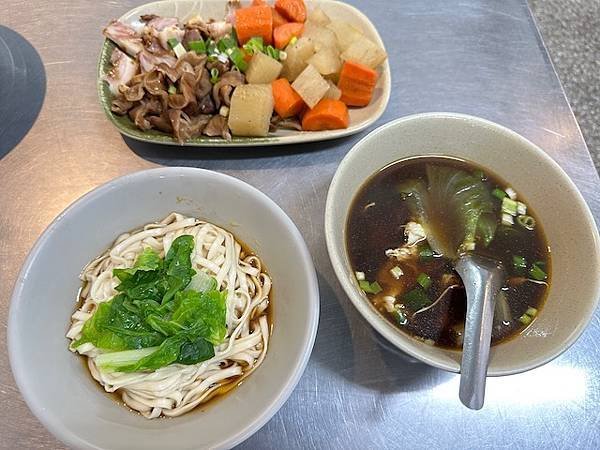 人和食物氣質就不同~~東引小吃女婿店和南西東引快刀手