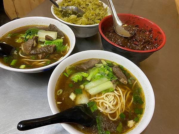 ⟪美食⟫苗栗銅鑼美食｜銅鑼樸實風味、價格實惠＿韓鄉村牛肉麵