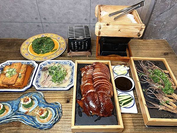 2025台南質感餐廳推薦/台南安平美食｜【LA時尚川菜/墨川