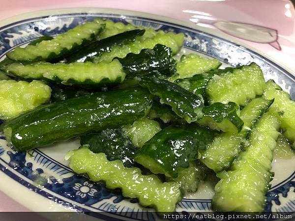 西門町捷運必吃｜萬國萍姊酸菜麵、手工酸菜＠Cecilia 西