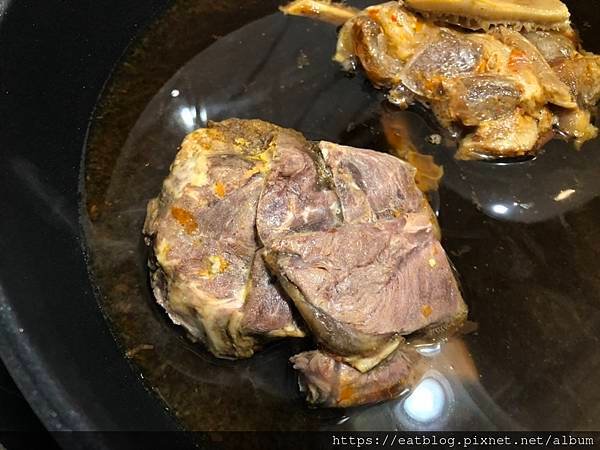 牛肉牛雜湯冷凍包｜姥氣橫秋姥韻牛肉鍋、牛三寶鍋＠Cecili