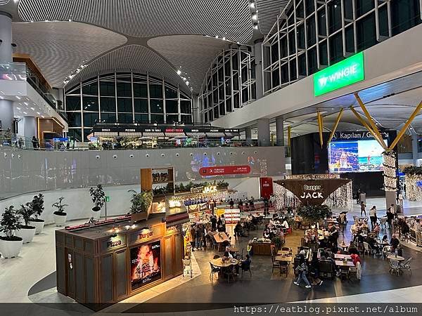 土耳其伊斯坦堡機場｜世界全球最大機場，24小時營業排隊精品＠