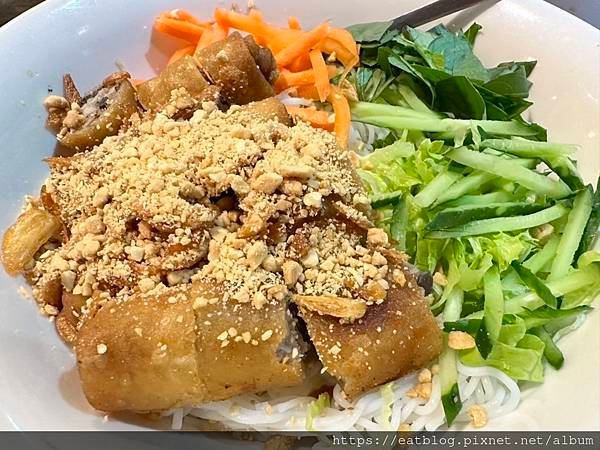 淡水三芝淺水灣美食｜越南小棧｜有素食＠Cecilia 西西莉