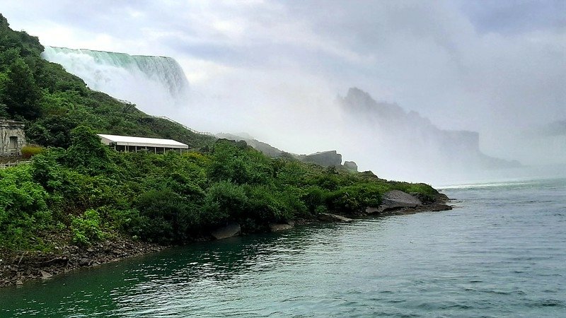 American Falls &amp; Bridal Veil Falls, Maid of the Mist Boat Tour (1)