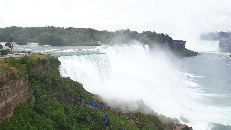 View from the Niagara Falls observation tower (2)