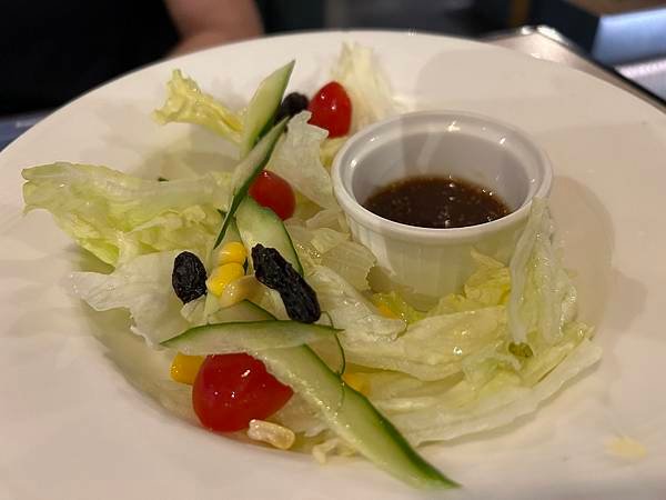 【Foodie】價格親民的好吃排餐｜台北松山。瀧厚炙燒熟成牛