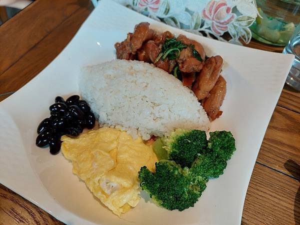 &lt;食記-桃園蘆竹&gt;好消息咖啡簡餐-讓你好好耍廢、吃飽看風景的