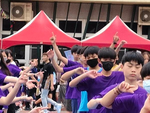 六年級大會舞