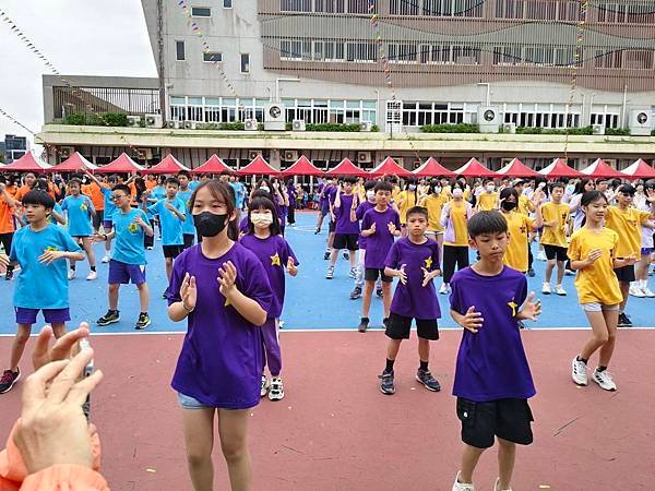 六年級大會舞