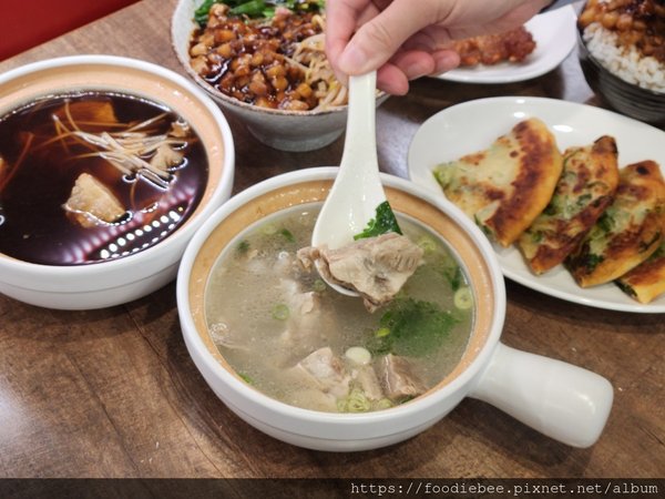 【台北羊肉湯推薦】騷煲 新台潮羊肉湯｜泰和樓新品牌！紅燒清燉