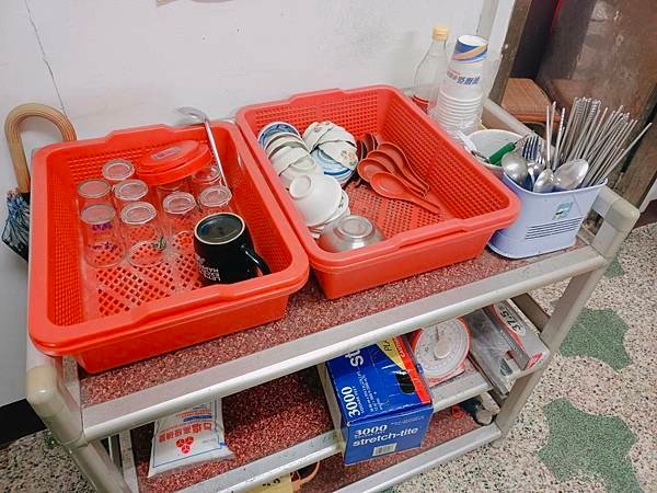 大湖牛肉麵店,店內碗筷,大湖麵店推薦