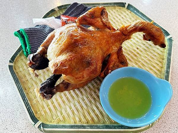 在地人都推薦好吃の桶仔雞🍗七里香甕仔雞🐔純正放山雞～鹽酥溪蝦