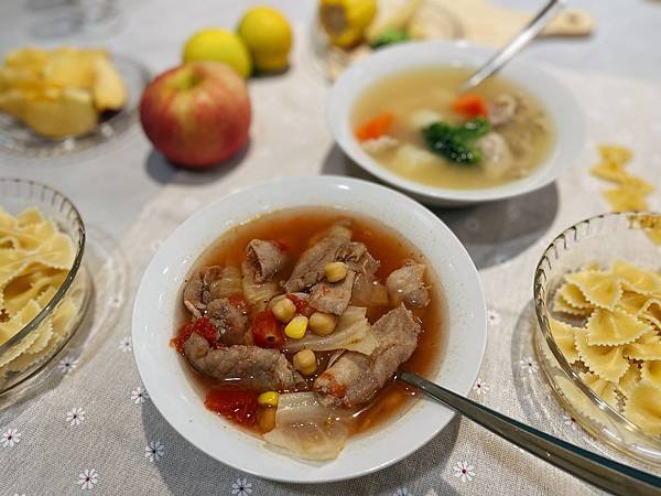 小宅食袋減醣湯～暖呼呼大份量的減醣健康餐開箱｜宅配低卡冷凍餐