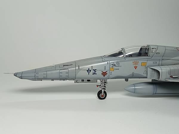 AFV 1/48 RF-5E Tiger ll 虎眼式偵察機