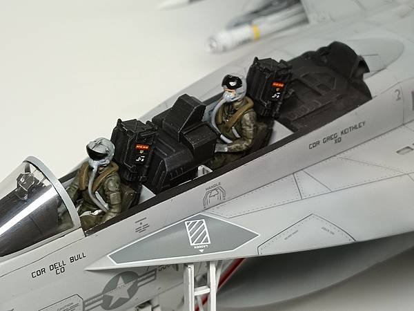 MENG 1/48 F/A-18F SUPER HORNET