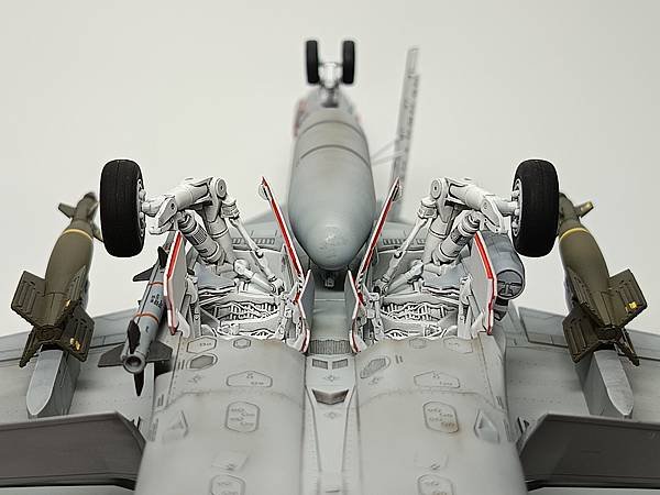 MENG 1/48 F/A-18F SUPER HORNET