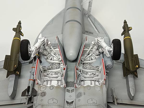 MENG 1/48 F/A-18F SUPER HORNET