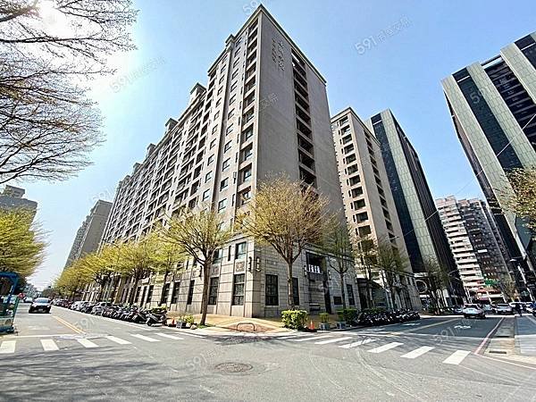 LINE_ALBUM_專委八德大潤發景觀三房平面車位_230429_29