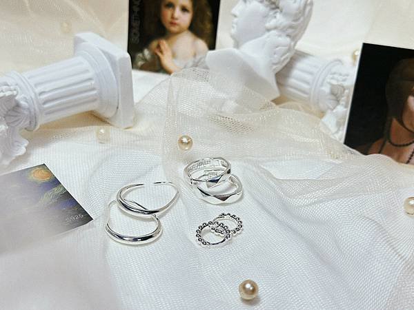 飾品│ 很有飾SOMETHING ADORN  搭載著文藝復