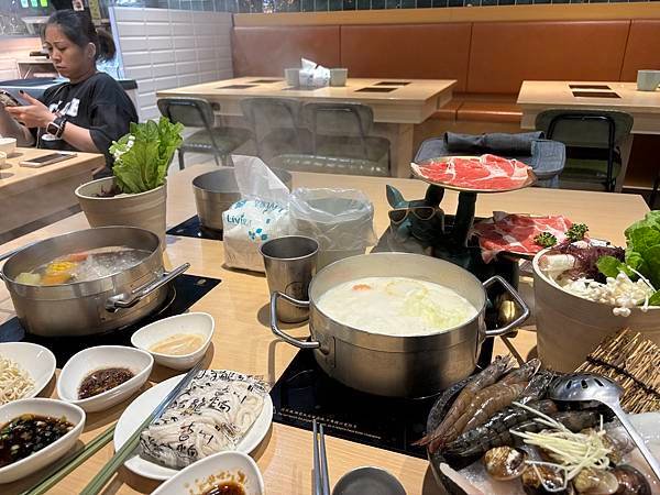 探店｜【2024/10更新】和毛孩去板橋吃火鍋！這服務實在太